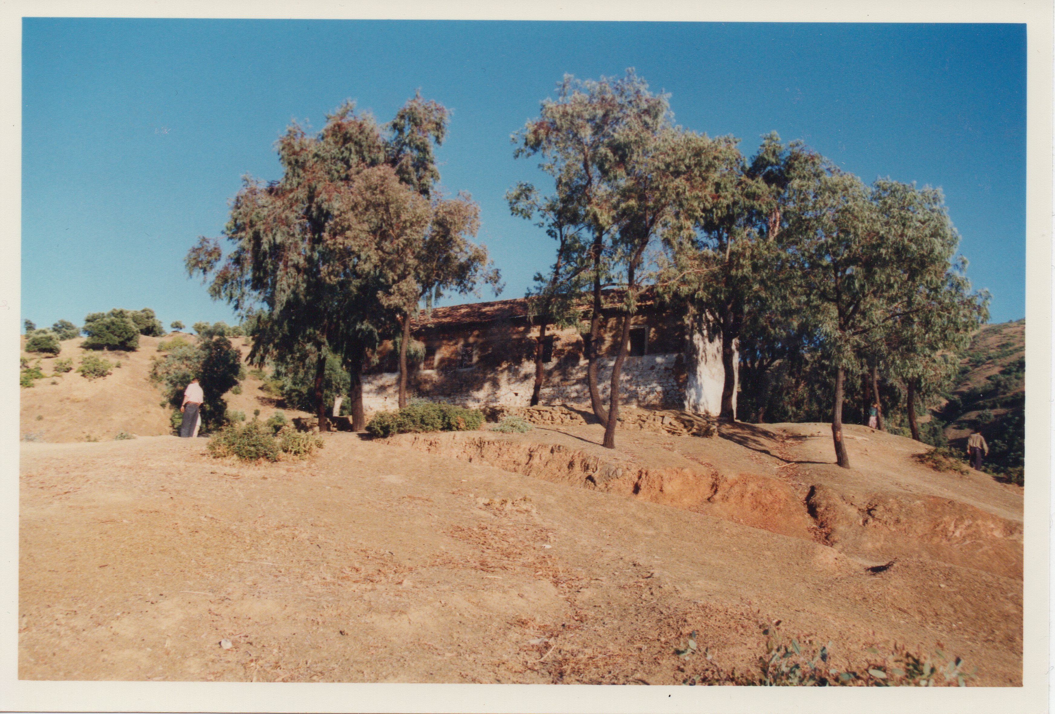 Vue derrière de l'école